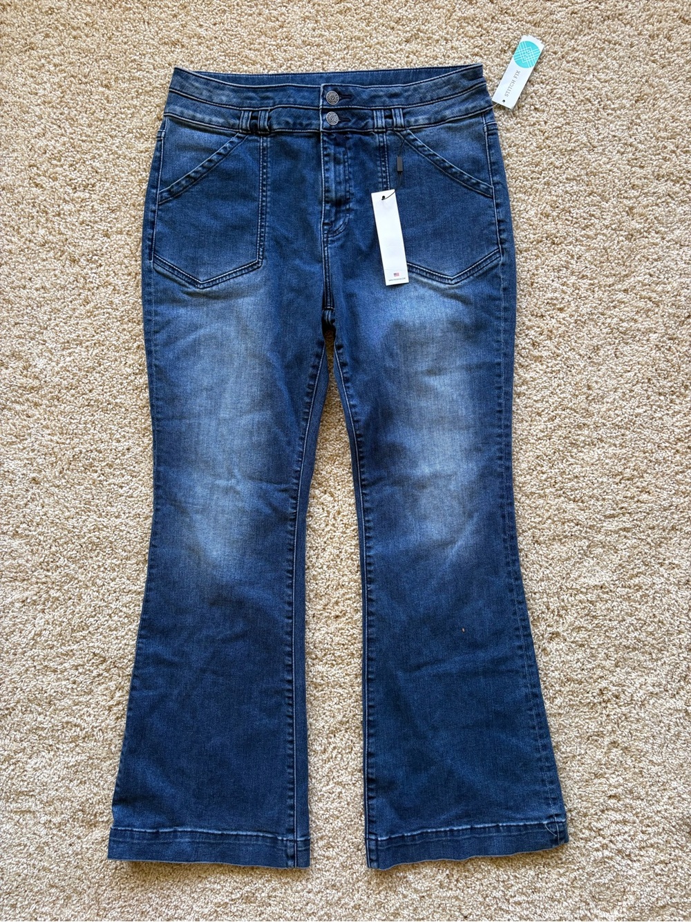 NWT Vigoss Ace High Rise Flare Jeans Size 33